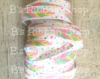 7/8" Tribal Feathers on White USDR grosgrain ribbon